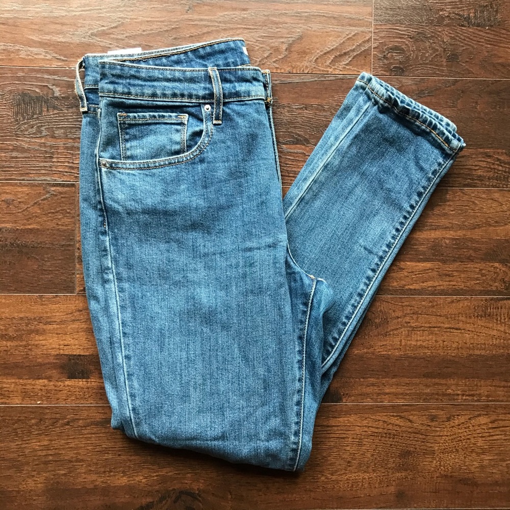 Like new Levi’s high rise 721 jeans